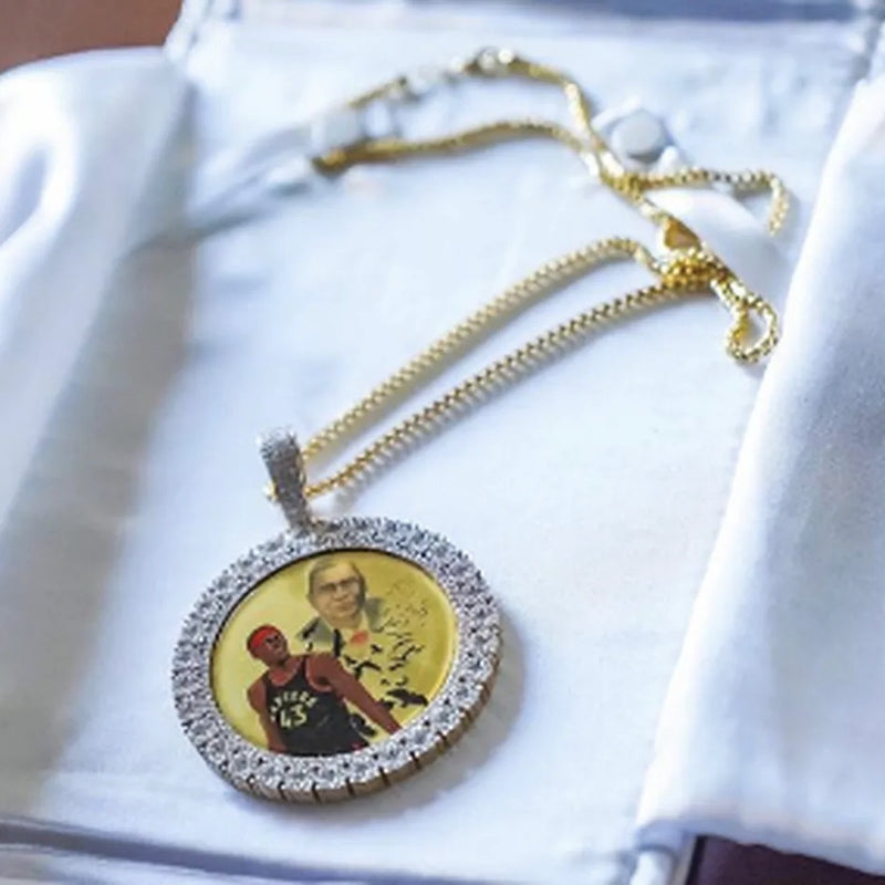 Toronto Star | The art of basketball: Behind the Raptors is a talented fan base of artists. Even the players have taken notice